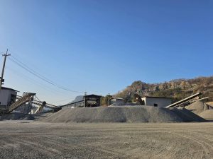 รถขนหินทรายมีกี่ประเภท และใช้ในงานก่อสร้างอย่างไร